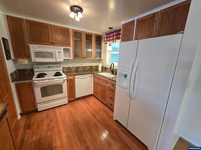 1289 Astor Wy, Woodburn, OR 97071