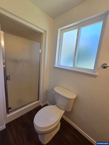 1289 Astor Wy, Woodburn, OR 97071