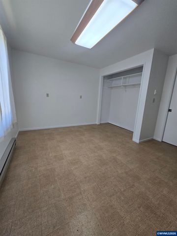 1289 Astor Wy, Woodburn, OR 97071