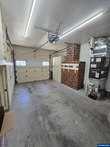 1289 Astor Wy, Woodburn, OR 97071