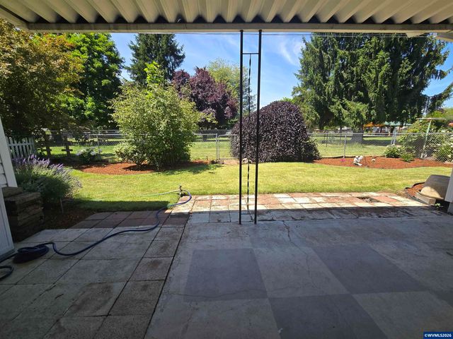 1289 Astor Wy, Woodburn, OR 97071