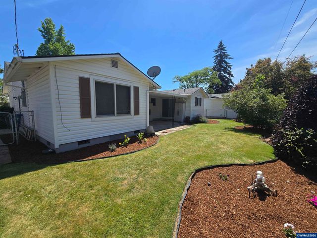1289 Astor Wy, Woodburn, OR 97071