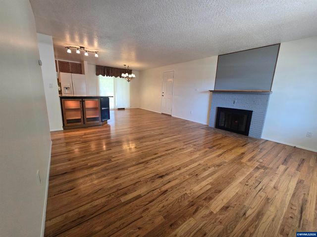1289 Astor Wy, Woodburn, OR 97071