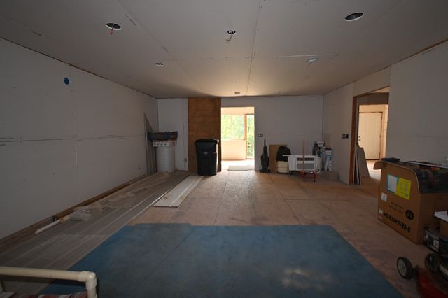 7170 Rockhouse Rd, Linden, TN 37096