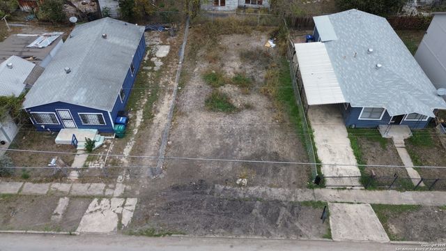 522 Torreon, San Antonio, TX 78207