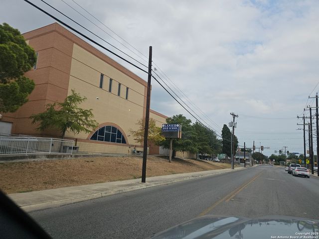 522 Torreon, San Antonio, TX 78207