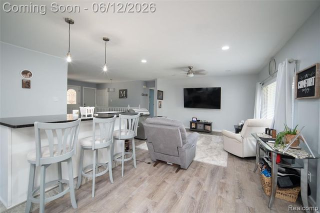 18481 Westbrook Drive, Livonia, MI 48152