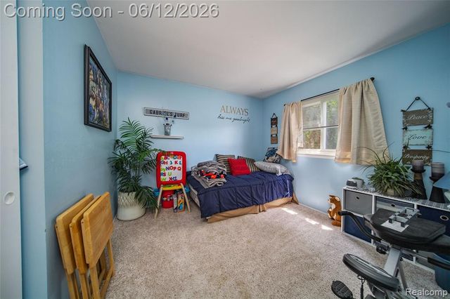 18481 Westbrook Drive, Livonia, MI 48152