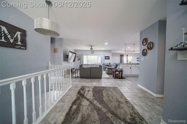 18481 Westbrook Drive, Livonia, MI 48152