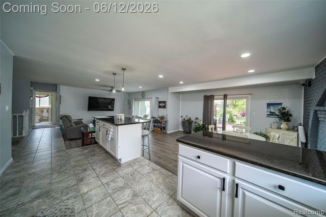 18481 Westbrook Drive, Livonia, MI 48152