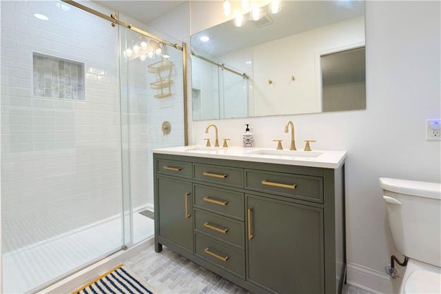 10508 Ensley Lane, Leawood, KS 66206