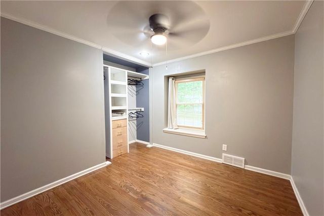 10508 Ensley Lane, Leawood, KS 66206