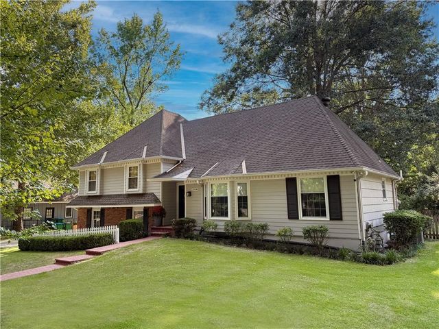 10508 Ensley Lane, Leawood, KS 66206