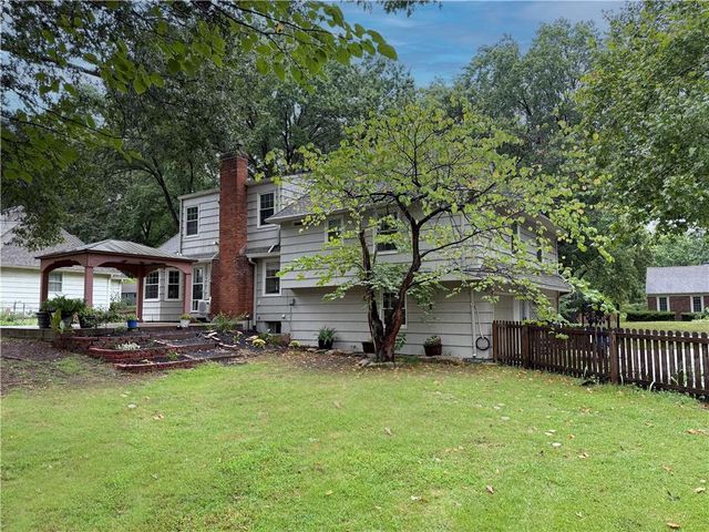 10508 Ensley Lane, Leawood, KS 66206