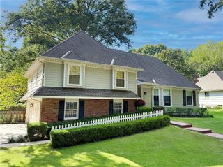 10508 Ensley Lane, Leawood, KS 66206