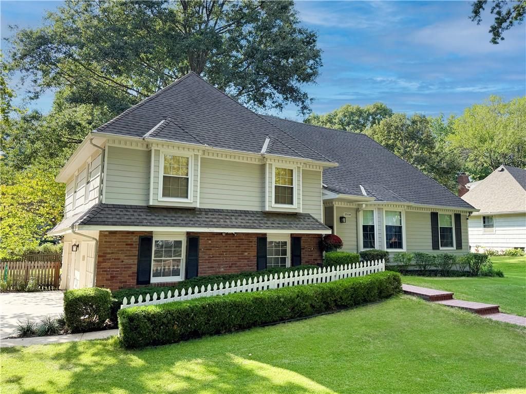 10508 Ensley Lane, Leawood, KS 66206