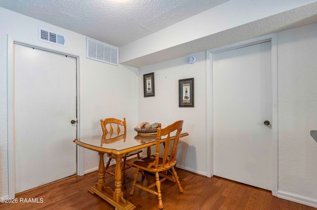 1304 E Bayou Parkway 2b, Lafayette, LA 70508