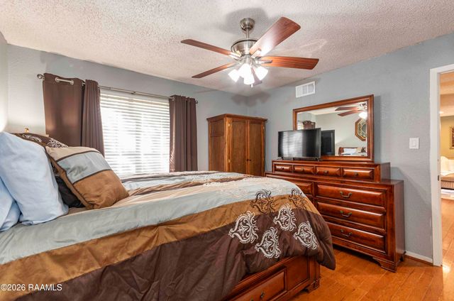 1304 E Bayou Parkway 2b, Lafayette, LA 70508