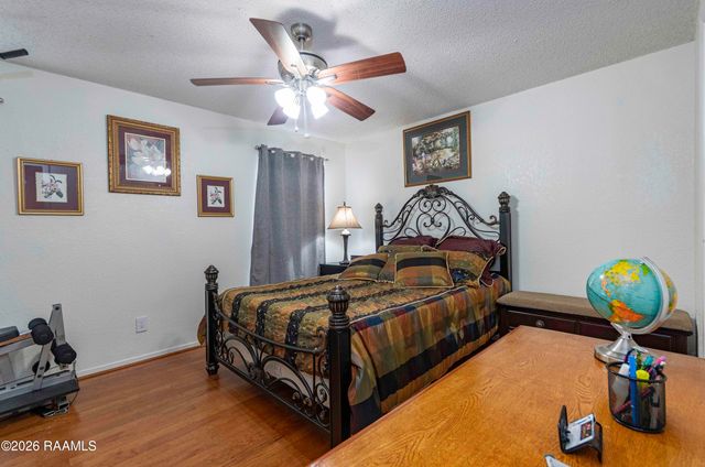 1304 E Bayou Parkway 2b, Lafayette, LA 70508