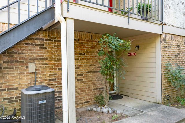 1304 E Bayou Parkway 2b, Lafayette, LA 70508