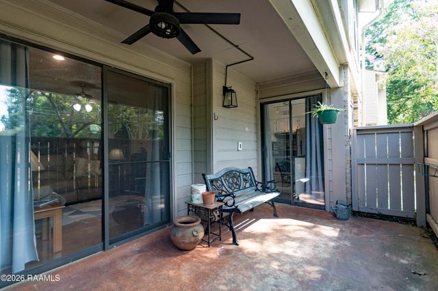 1304 E Bayou Parkway 2b, Lafayette, LA 70508