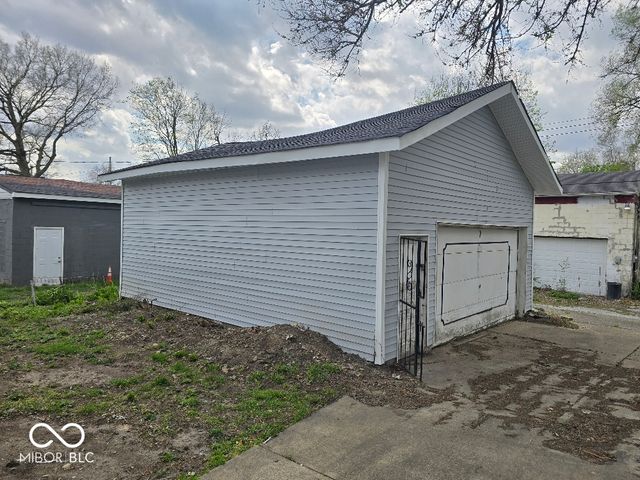 1411 Locust Street, Anderson, IN 46016
