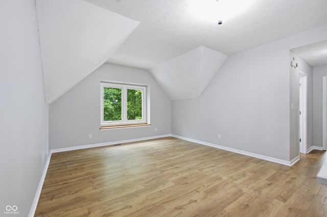 635 Mulberry Street, Zionsville, IN 46077
