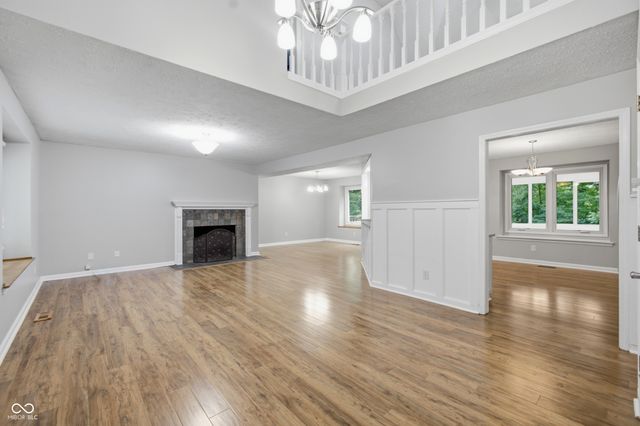 635 Mulberry Street, Zionsville, IN 46077