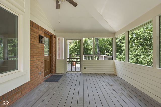 635 Mulberry Street, Zionsville, IN 46077
