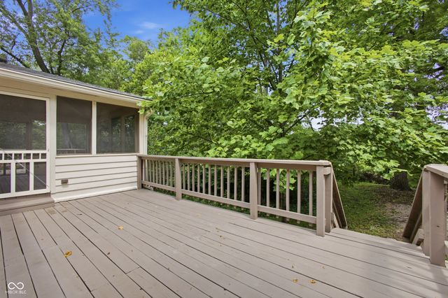 635 Mulberry Street, Zionsville, IN 46077