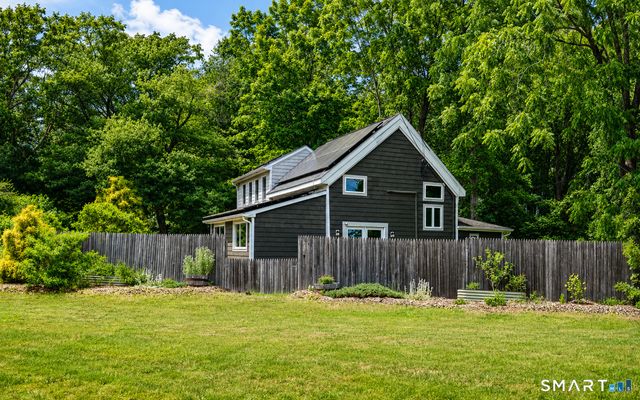 77 North High Street, Clinton, CT 06413