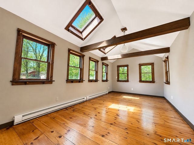 77 North High Street, Clinton, CT 06413