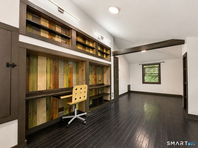 77 North High Street, Clinton, CT 06413