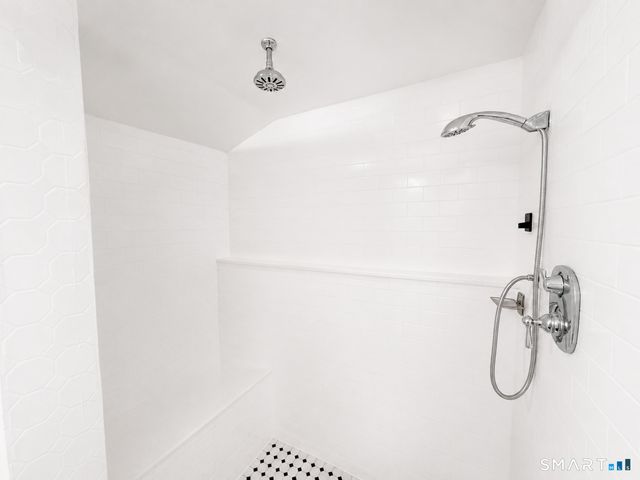 77 North High Street, Clinton, CT 06413