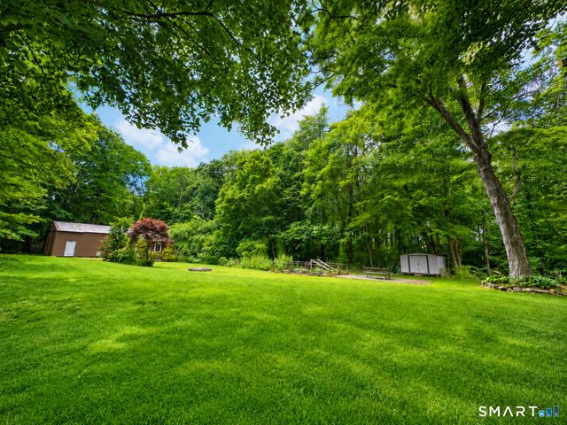 77 North High Street, Clinton, CT 06413