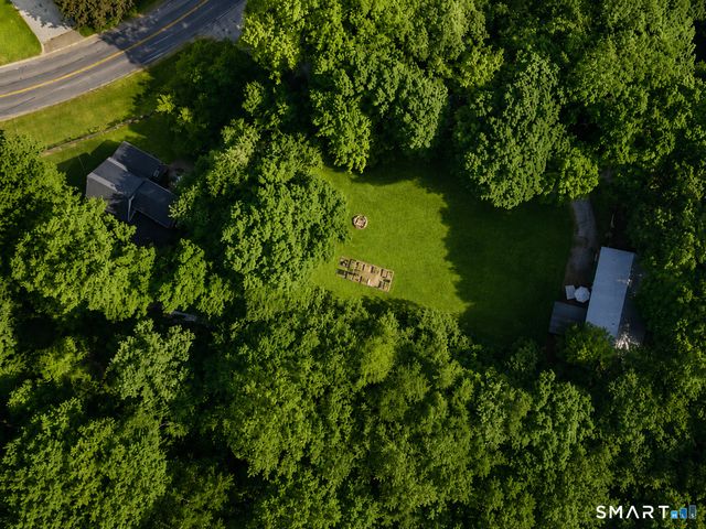 77 North High Street, Clinton, CT 06413