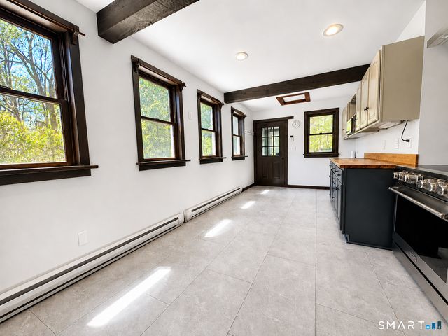 77 North High Street, Clinton, CT 06413