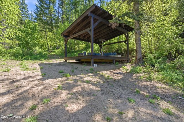416 Miner DR, Blanchard, ID 83804