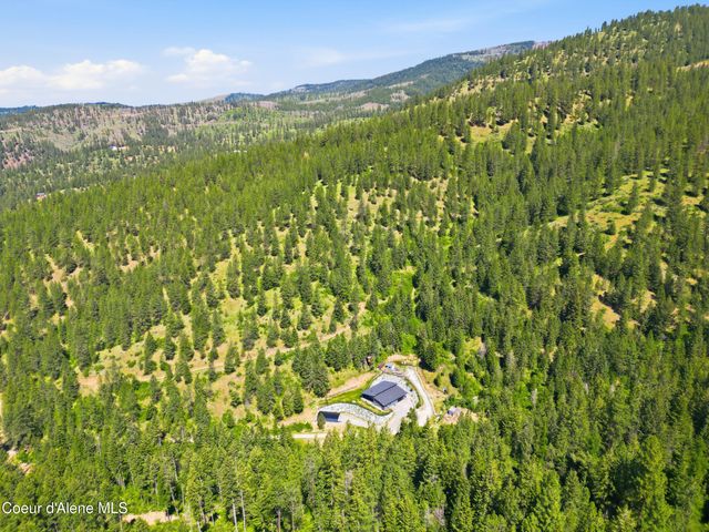 416 Miner DR, Blanchard, ID 83804