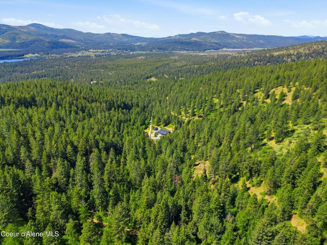 416 Miner DR, Blanchard, ID 83804
