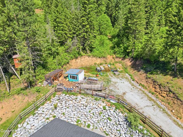 416 Miner DR, Blanchard, ID 83804