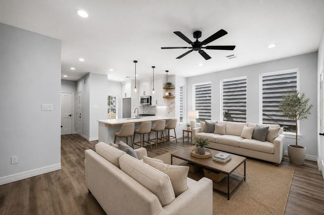 113 Capetown, Montgomery, TX 77356