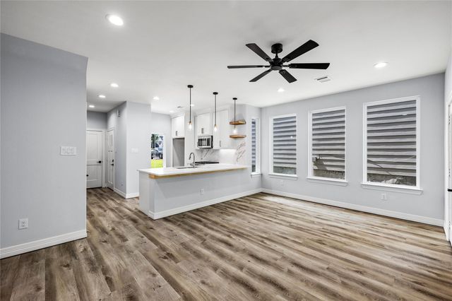 113 Capetown, Montgomery, TX 77356