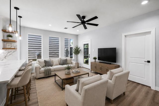 113 Capetown, Montgomery, TX 77356