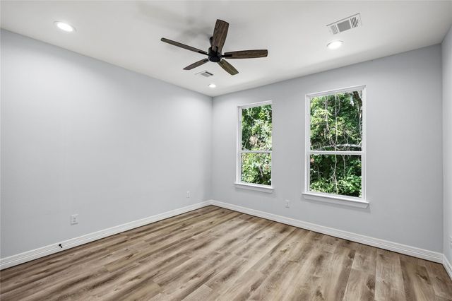 113 Capetown, Montgomery, TX 77356