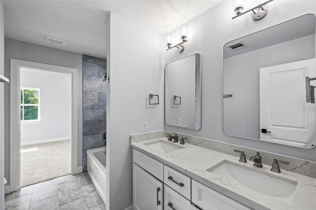113 Capetown, Montgomery, TX 77356