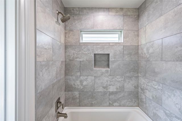 113 Capetown, Montgomery, TX 77356