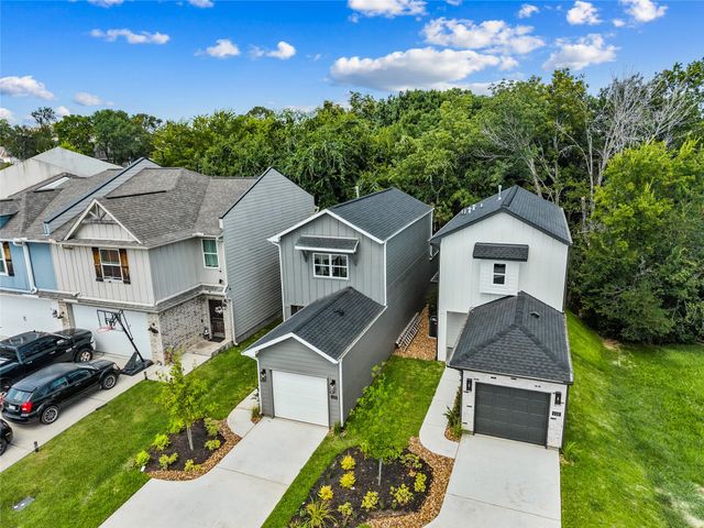113 Capetown, Montgomery, TX 77356