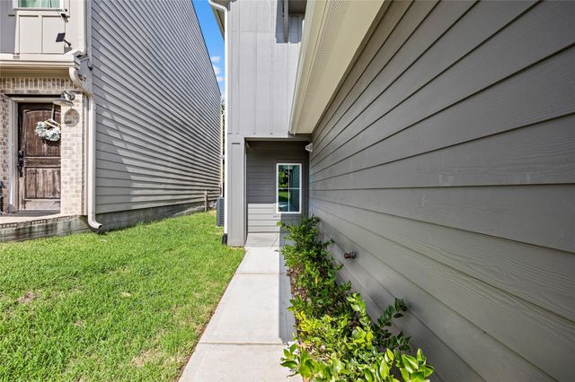 113 Capetown, Montgomery, TX 77356