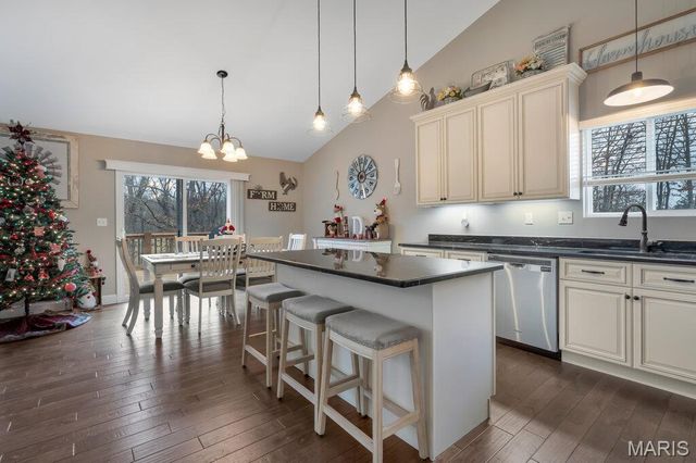 178 Gladshire Lane, Warrenton, MO 63383